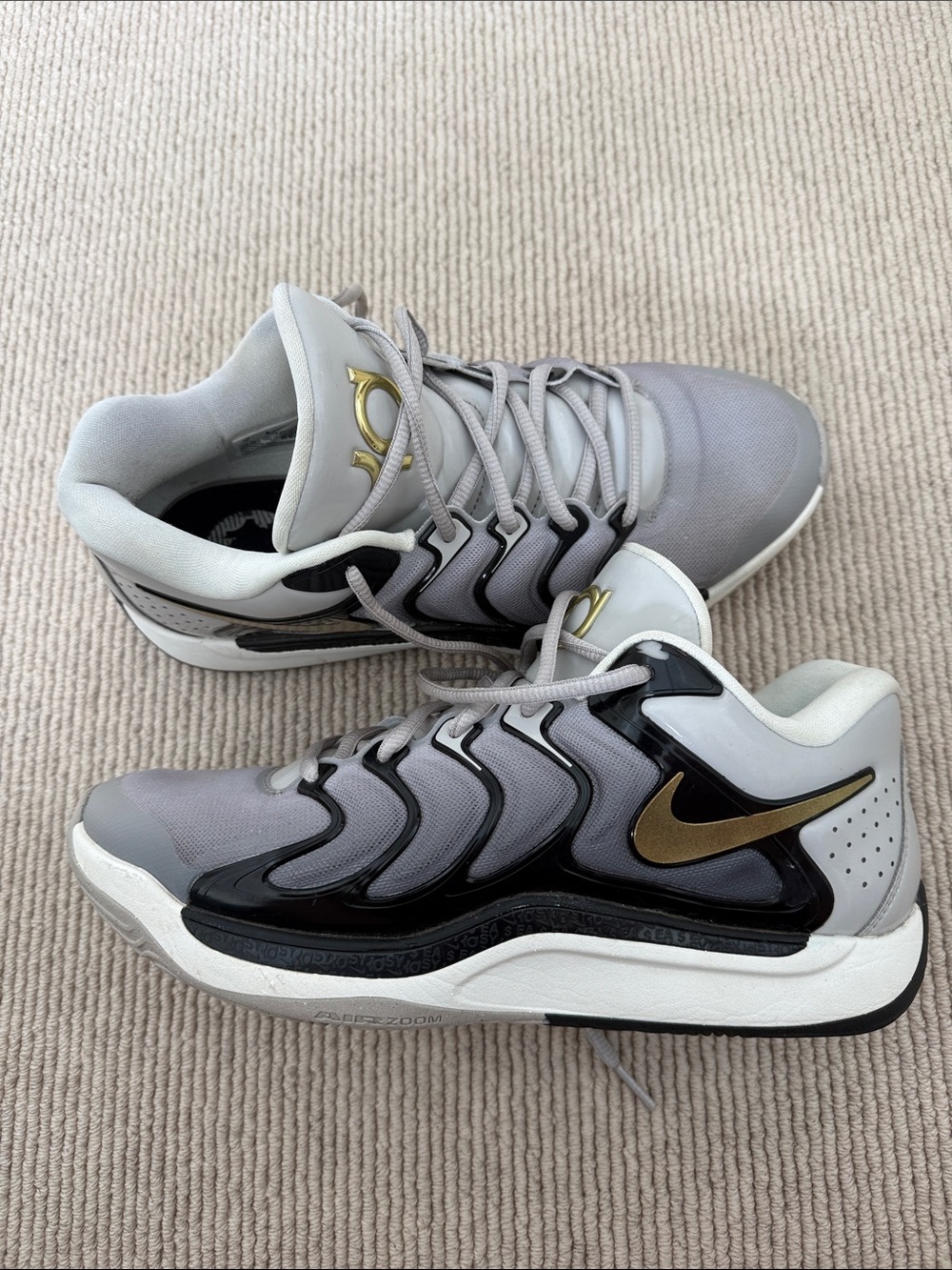 KD 17 Nike Men’s Grey, Black & Gold Basketball Shoes